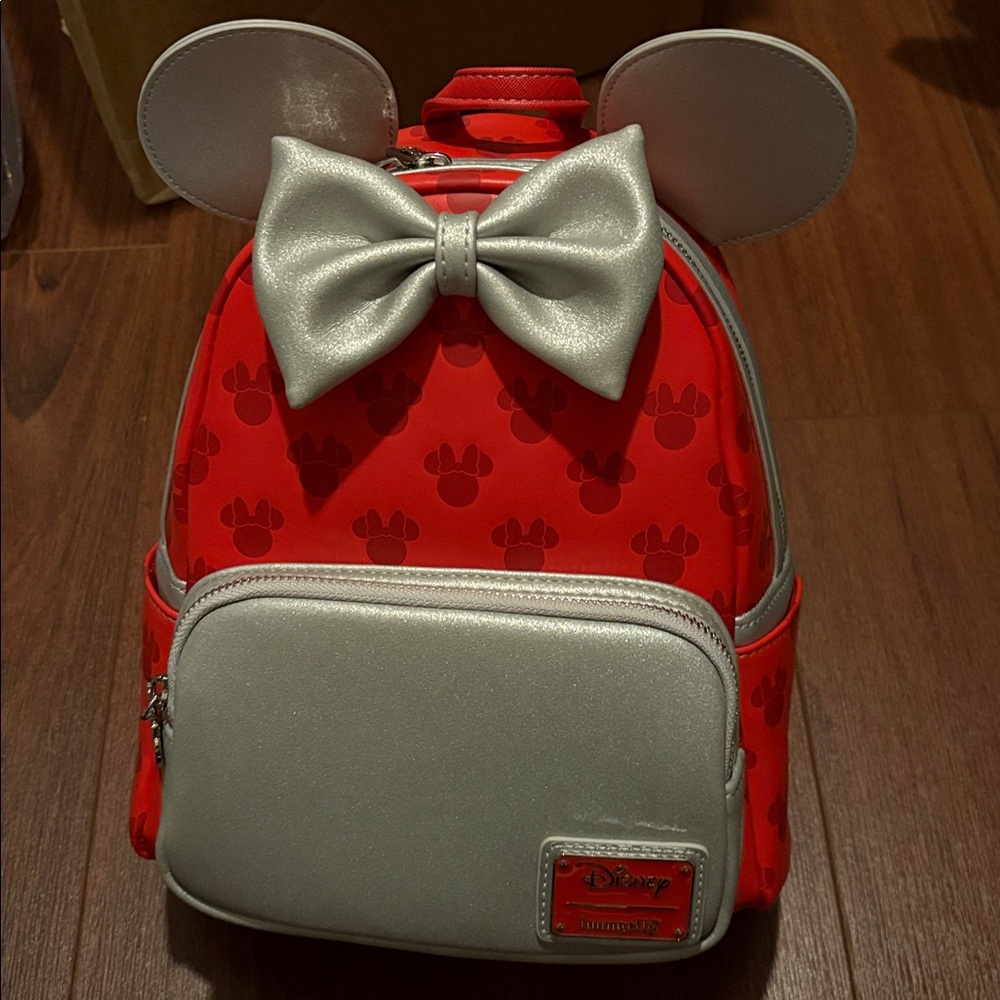 NWT! Disney Minnie Mouse Metallic Red and silver mini Backpack Shimmer purse
